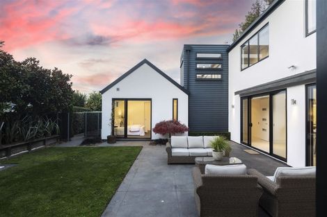 Photo of property in 43a Hamilton Avenue, Ilam, Christchurch, 8041