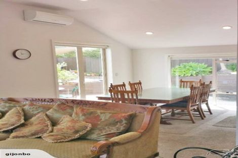 Photo of property in 6 Ponderosa Drive, Oteha, Auckland, 0632