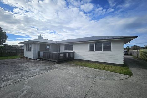 Photo of property in 737a Maunganui Road, Mount Maunganui, 3116