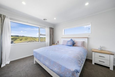 Photo of property in 29 Bickerton Rise, Churton Park, Wellington, 6037