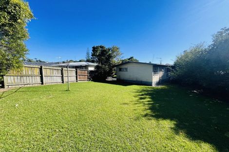 Photo of property in 4 Temuri Place, Glendene, Auckland, 0602