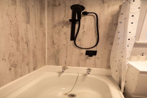 Photo of property in 7 Hanlon Street, Halfway Bush, Dunedin, 9010