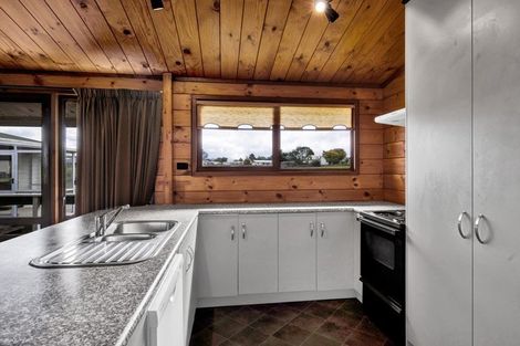 Photo of property in 11 Warwick Road, Stratford, 4332