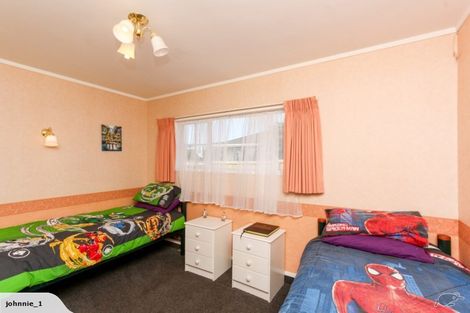 Photo of property in 35 Heta Road, Highlands Park, New Plymouth, 4312