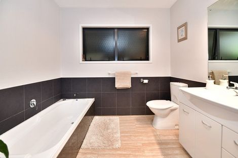 Photo of property in 56 Regency Park Drive, Gulf Harbour, Whangaparaoa, 0930