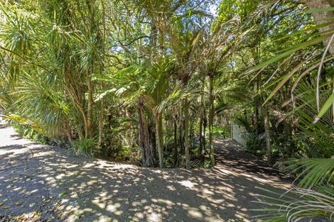 Photo of property in 323 Glenfield Road, Glenfield, Auckland, 0629