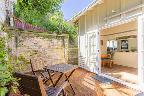 Photo of property in 20 Brewster Street, Bluff Hill, Napier, 4110