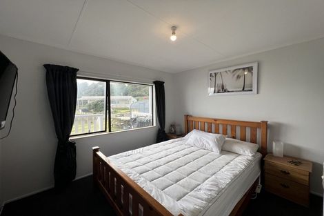 Photo of property in 11a Beach Road, Mokau, 4376