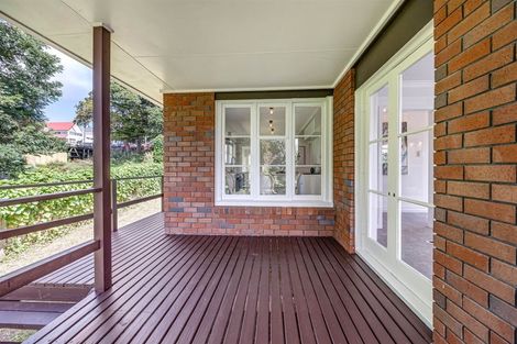 Photo of property in 1/11 Glenfern Road, Mellons Bay, Auckland, 2014