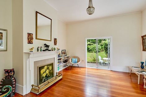 Photo of property in 17 Grass Street, Oriental Bay, Wellington, 6011