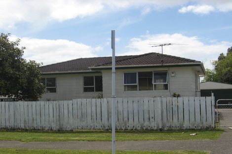 Photo of property in 3 Moncrieff Avenue, Clendon Park, Auckland, 2103