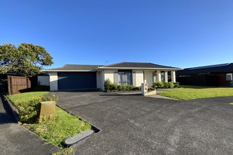 Photo of property in 11 Newbegin Place, Weymouth, Auckland, 2103