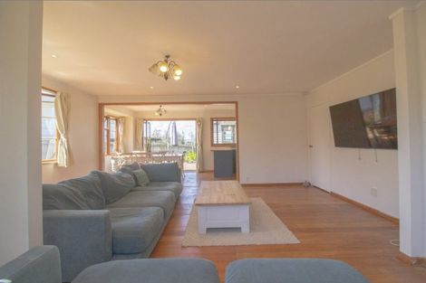 Photo of property in 11 Ramwall Place, Weymouth, Auckland, 2103