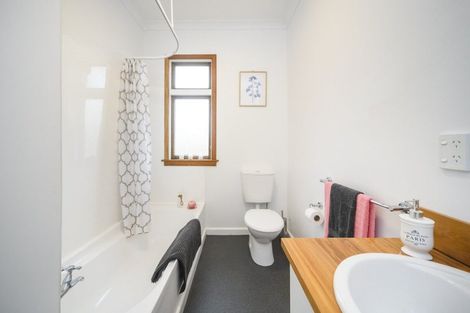 Photo of property in 25 Saint Johns Avenue, Palmerston North, 4414