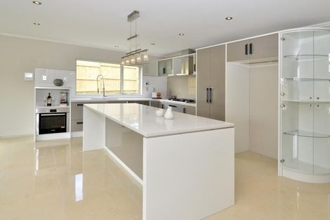 Photo of property in 11 Henriette Place, The Gardens, Auckland, 2105
