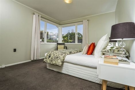 Photo of property in 1/15 Beulah Avenue, Rothesay Bay, Auckland, 0630