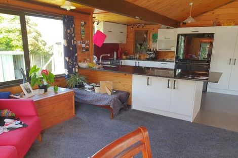 Photo of property in 16 Elder Grove, Whalers Gate, New Plymouth, 4310