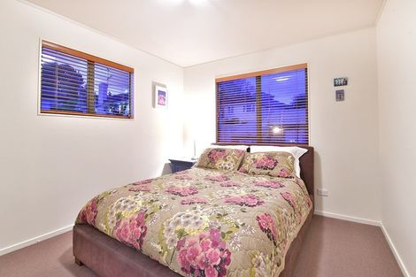 Photo of property in 2/34 Selwyn Crescent, Forrest Hill, Auckland, 0620