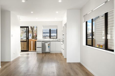 Photo of property in 13a Edinburgh Avenue, Rosehill, Papakura, 2113
