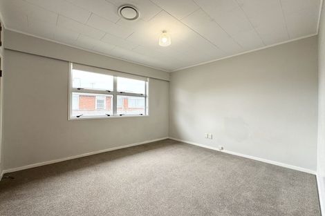 Photo of property in 9 Salamanca Road, Sunnynook, Auckland, 0620