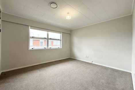 Photo of property in 9 Salamanca Road, Sunnynook, Auckland, 0620