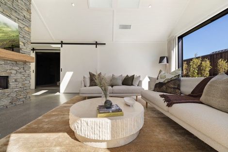 Photo of property in 28 Cunninghams Drive, Jacks Point, Queenstown, 9371