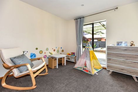 Photo of property in 23 Derenzy Place, Avonhead, Christchurch, 8042