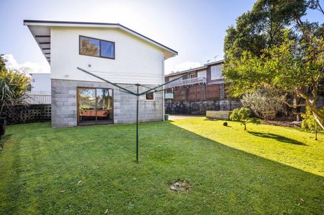 Photo of property in 21 Cumberland Street, Merrilands, New Plymouth, 4312