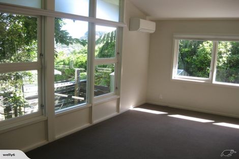 Photo of property in 27 Huntleigh Park Way, Ngaio, Wellington, 6035