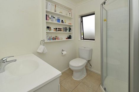 Photo of property in 6 Milson Drive, Papakura, 2110