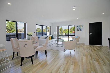 Photo of property in 64a Friesian Drive, Mangere, Auckland, 2022