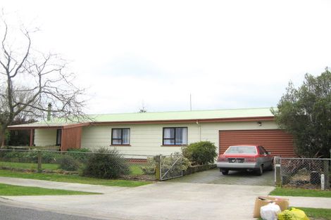 Photo of property in 6 Holden Avenue, Haumoana, 4102