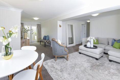 Photo of property in 102 Mellons Bay Road, Mellons Bay, Auckland, 2014