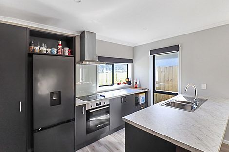 Photo of property in 32 Harry Martin Lane, Wainuiomata, Lower Hutt, 5014