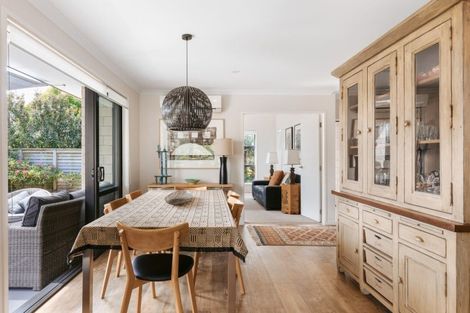 Photo of property in 44 Hiria Crescent, Papamoa Beach, Papamoa, 3118