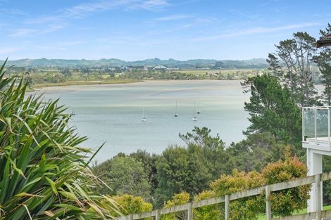 Photo of property in 11 The Knoll, Greenhithe, Auckland, 0632