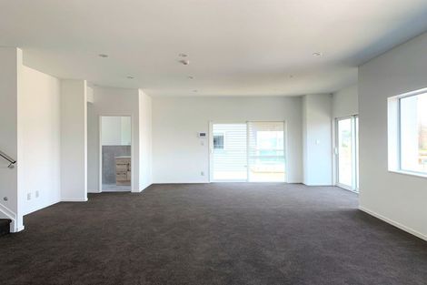 Photo of property in 72a Kerrykeel Drive, Flat Bush, Auckland, 2019