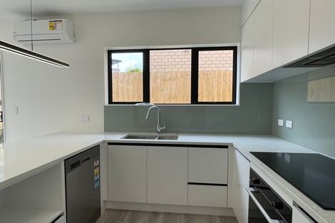 Photo of property in 36a Vodanovich Road, Te Atatu South, Auckland, 0610