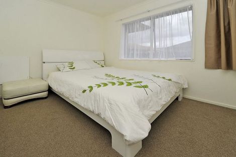 Photo of property in 6 Milson Drive, Papakura, 2110