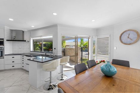 Photo of property in 4 Palm Court, Mount Maunganui, 3116