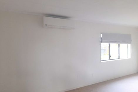 Photo of property in 1/29 De Quincey Terrace, Highland Park, Auckland, 2010