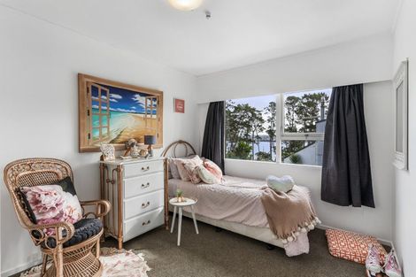 Photo of property in 22 Rosecamp Road, Beach Haven, Auckland, 0626