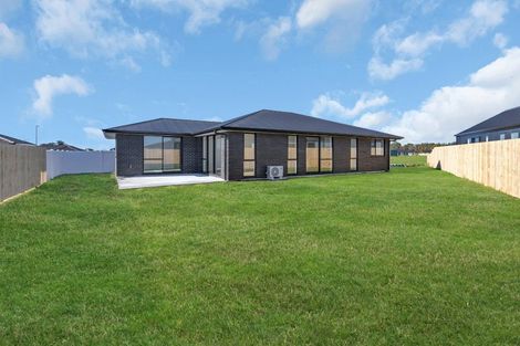 Photo of property in 8 Taurangawaka Road, One Tree Point, 0118