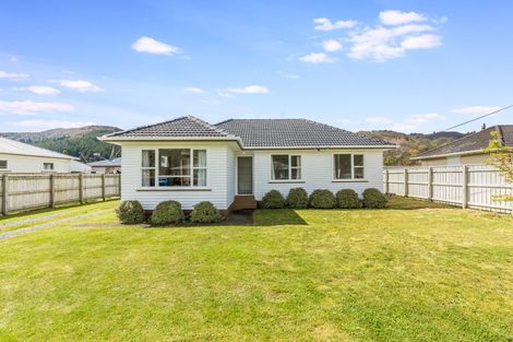 Photo of property in 42 Donnelley Drive, Wainuiomata, Lower Hutt, 5014