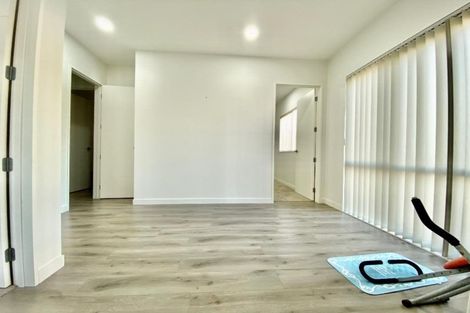 Photo of property in 17 Hikuawa Road, Flat Bush, Auckland, 2019