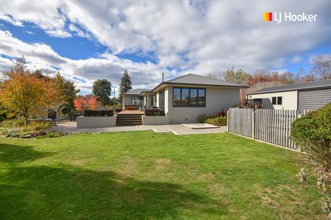 Photo of property in 28 Riccarton Road East, East Taieri, Mosgiel, 9024