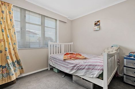 Photo of property in 73 Wai-iti Crescent, Woburn, Lower Hutt, 5010