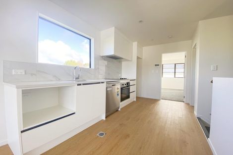 Photo of property in 9/49 Sunnyside Road, Sunnyvale, Auckland, 0612