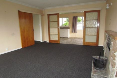 Photo of property in 11 Heather Street, Levin, 5510