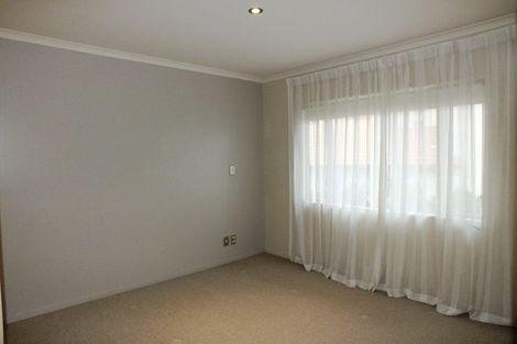 Photo of property in 6/126 Whangaparaoa Road, Red Beach, 0932
